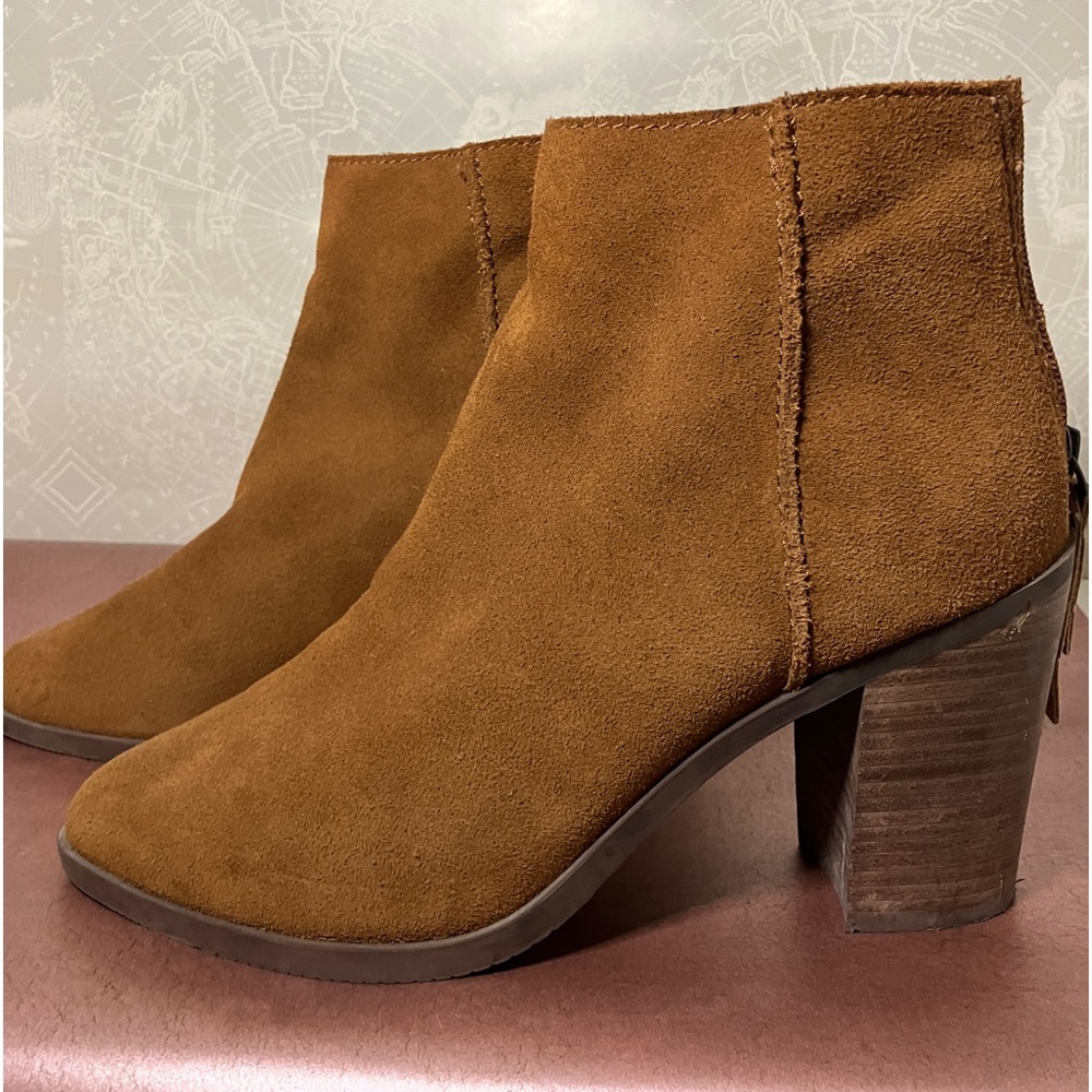 BP brown leather booties size 9